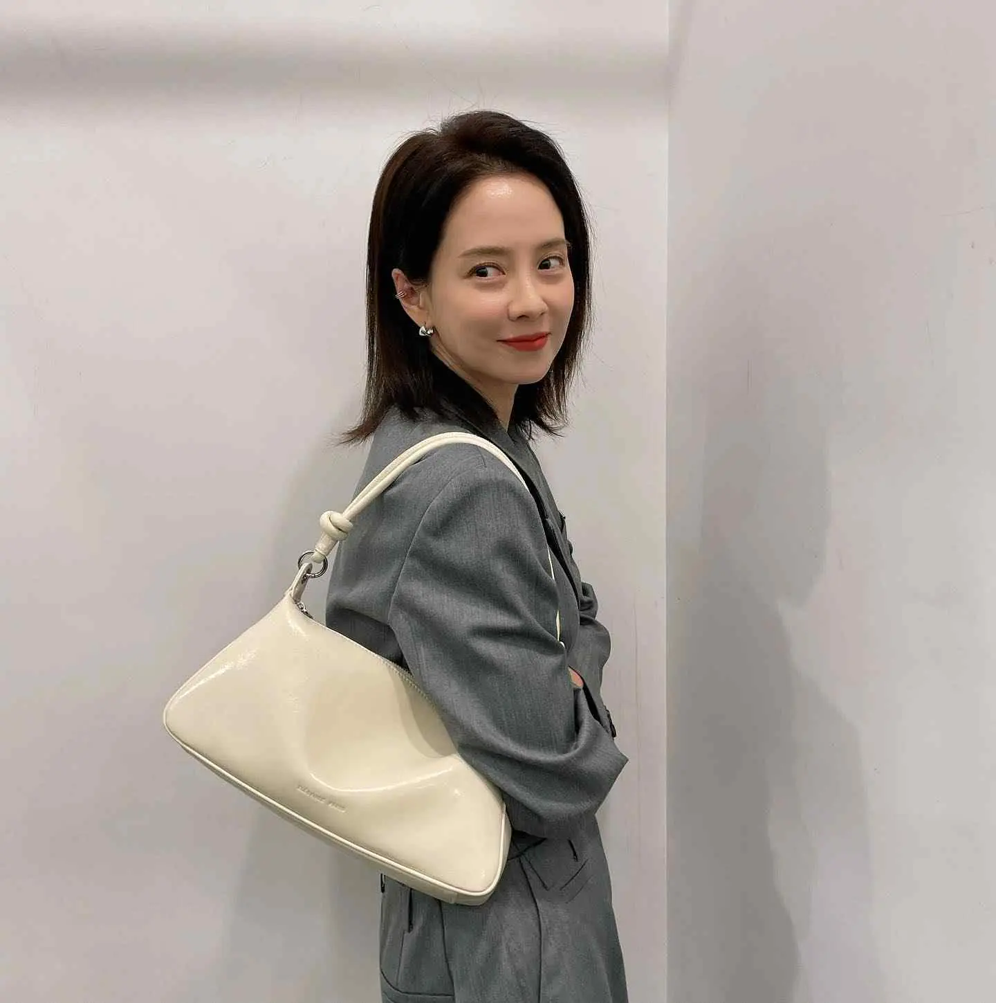 Song Ji Hyo - song-ji-hyo-sexy-33.webp